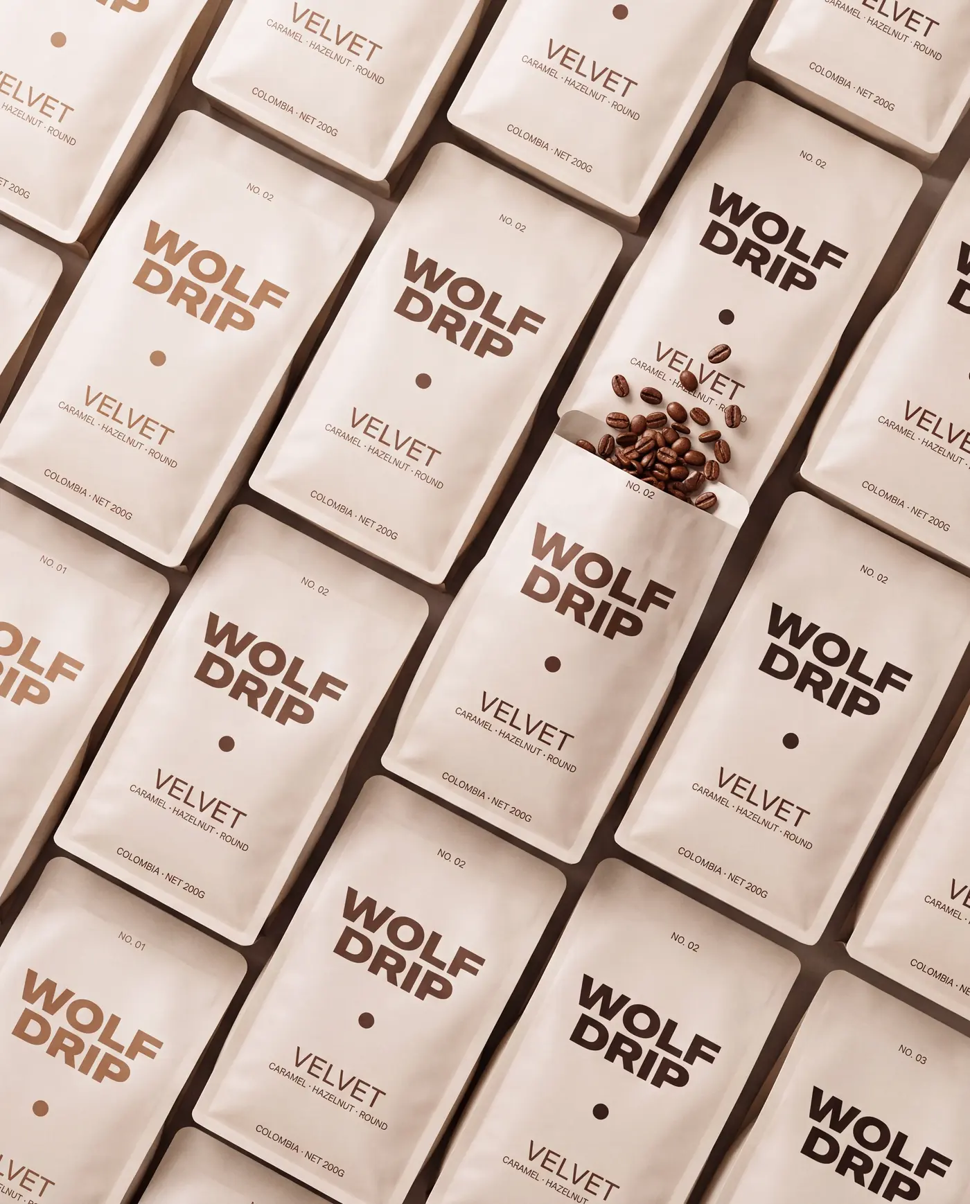 並べられた WOLF DRIP のコーヒーバッグ